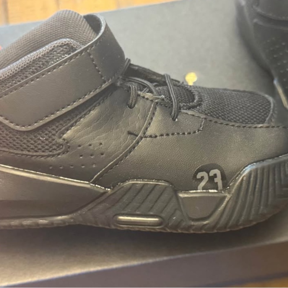 Jordan Black Anthracite Stay Loyal 2 NIB